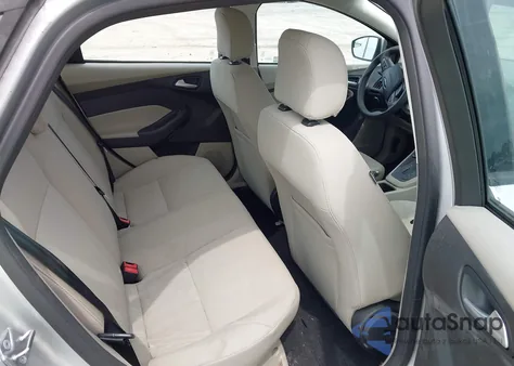 2017 Ford Focus Se z USA, uszkodzony, nr VIN 1FADP3F26HL251371